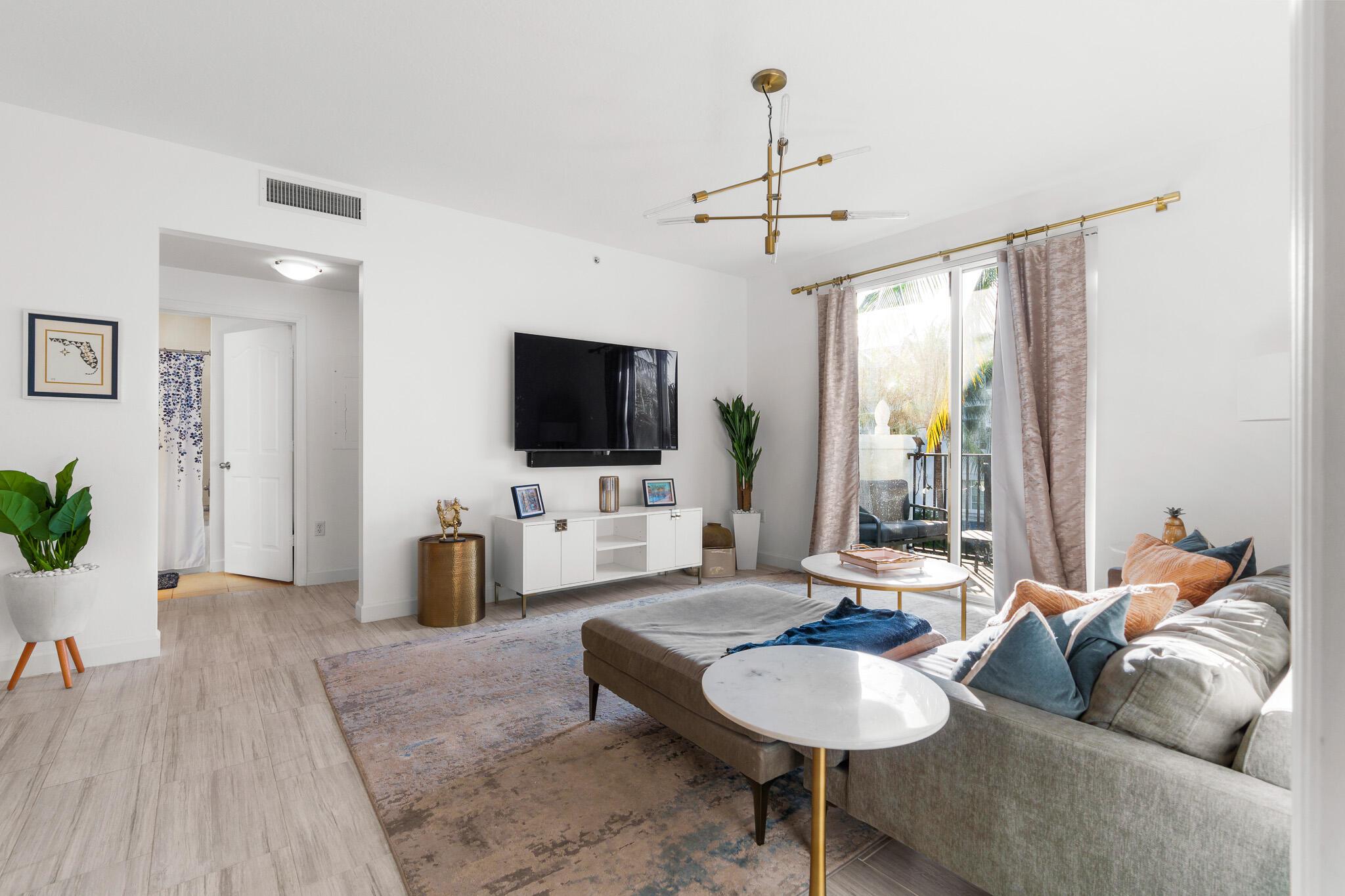 PINEAPPLE GROVE VILLAGE C - Residential Lease