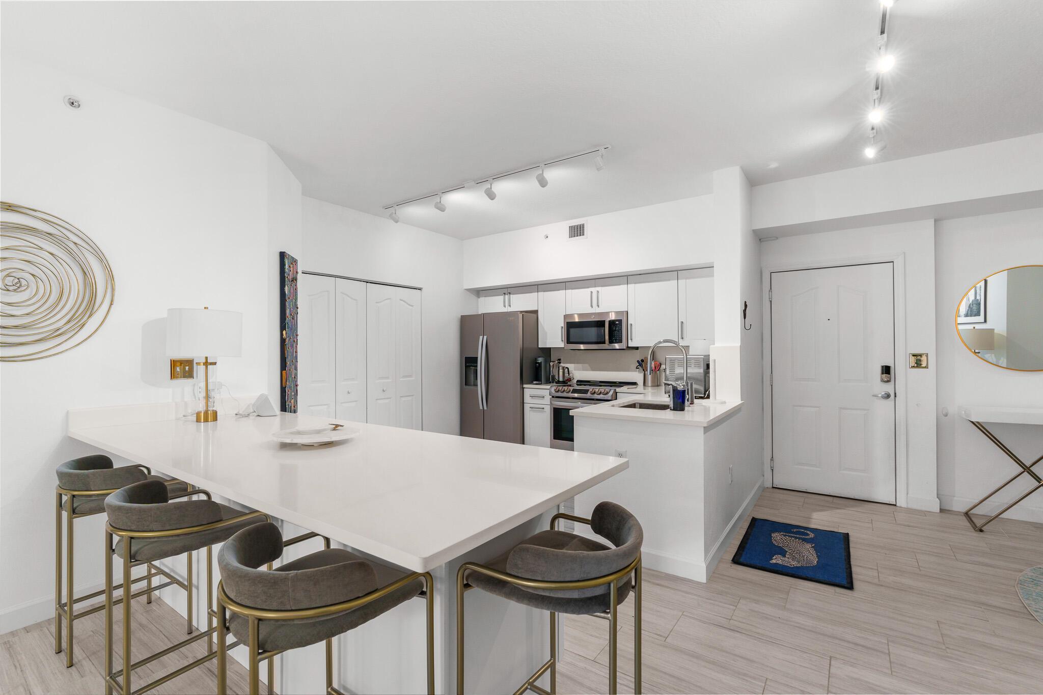 PINEAPPLE GROVE VILLAGE C - Residential Lease