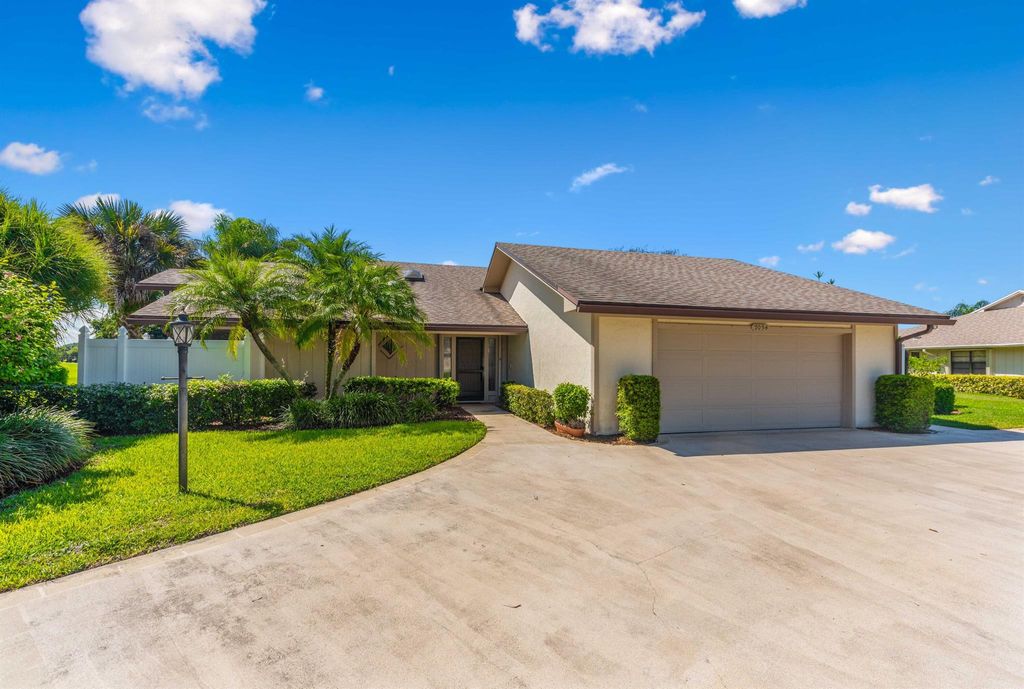 Photo of 7034 SE Bunker Hill Drive, Hobe Sound, FL 33455 (MLS # R11026886)