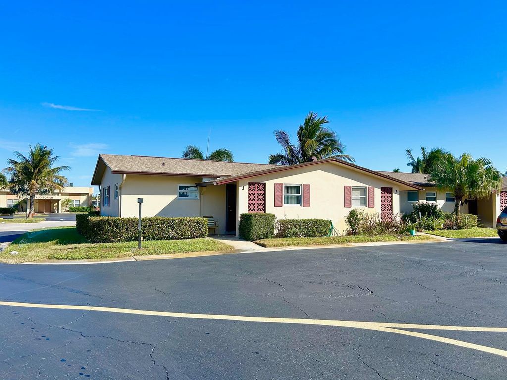 Photo of 2976 Crosley Drive E #J, West Palm Beach, FL 33415 (MLS # R11160350)