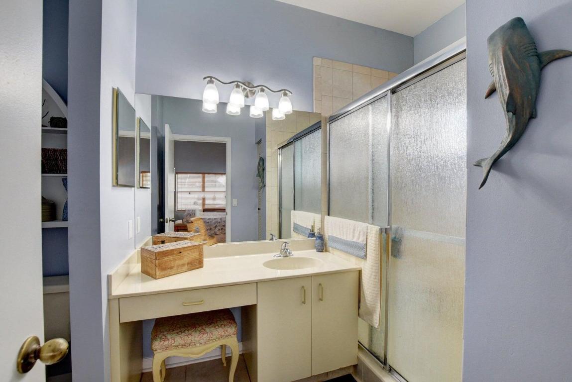 LANSDOWNE - Residential Lease