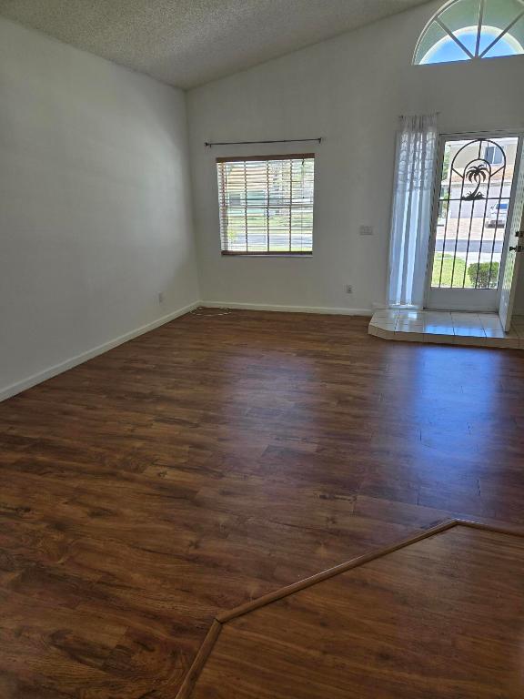 LANSDOWNE - Residential Lease