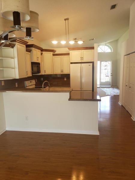 LANSDOWNE - Residential Lease