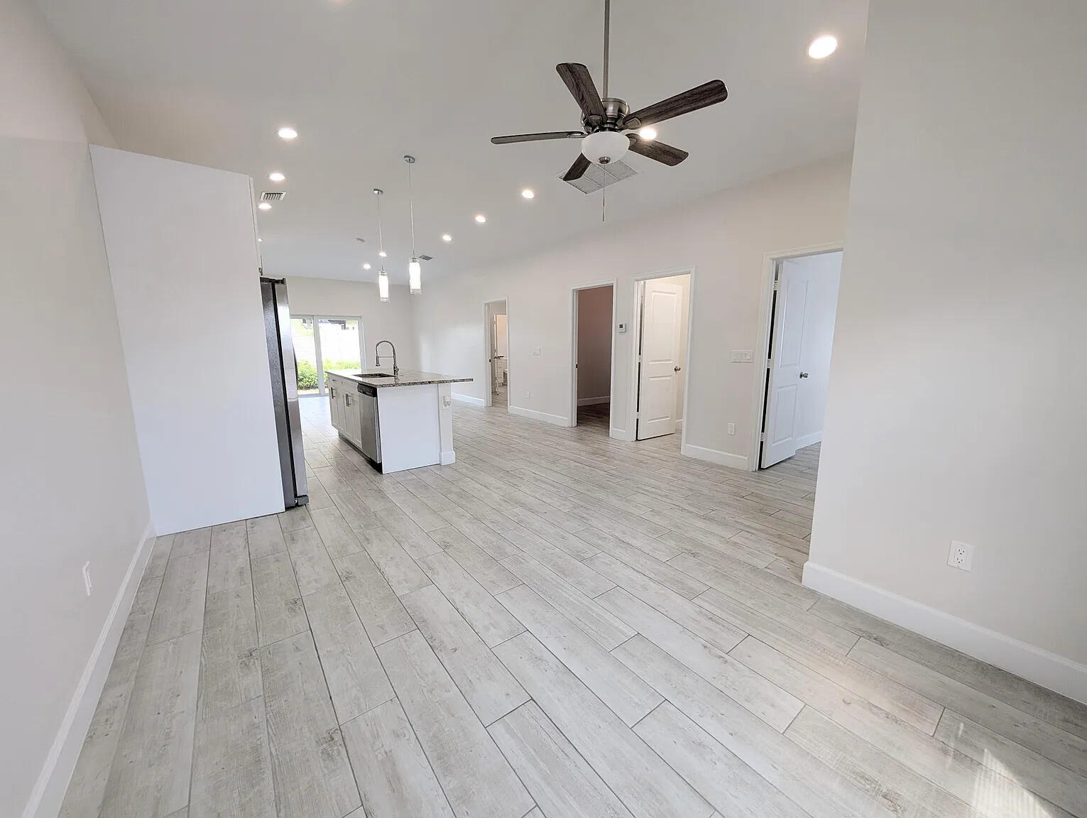 1562 W 26th Court