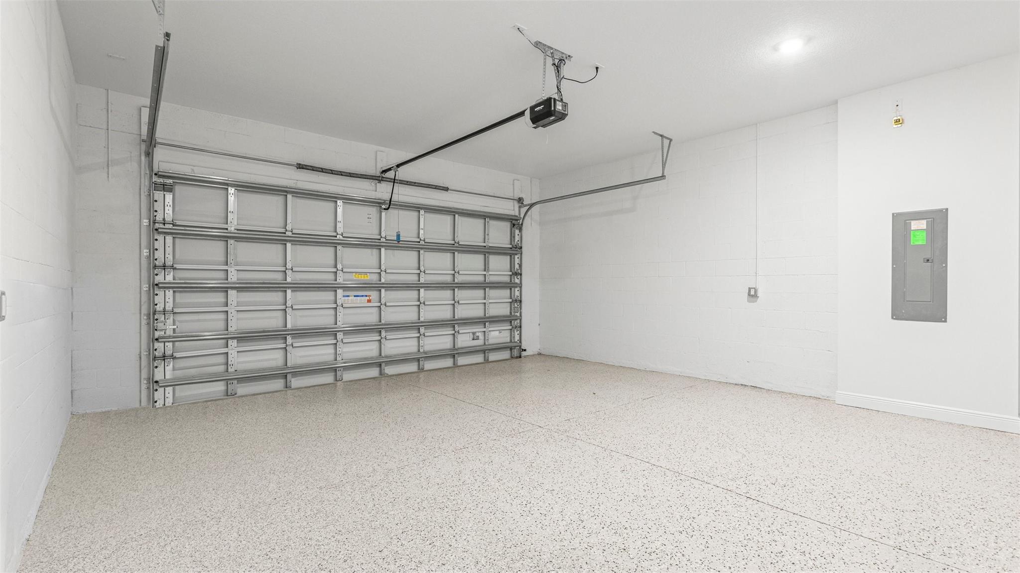 RIVELLA - Residential