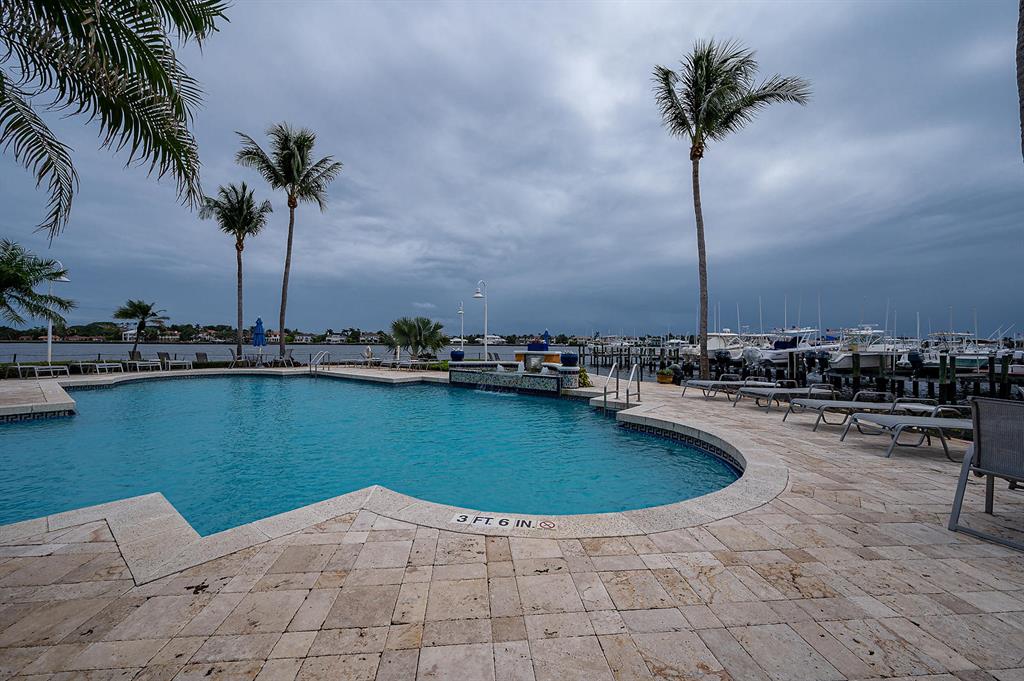 The Yacht Club on the Intracoastal - Residential