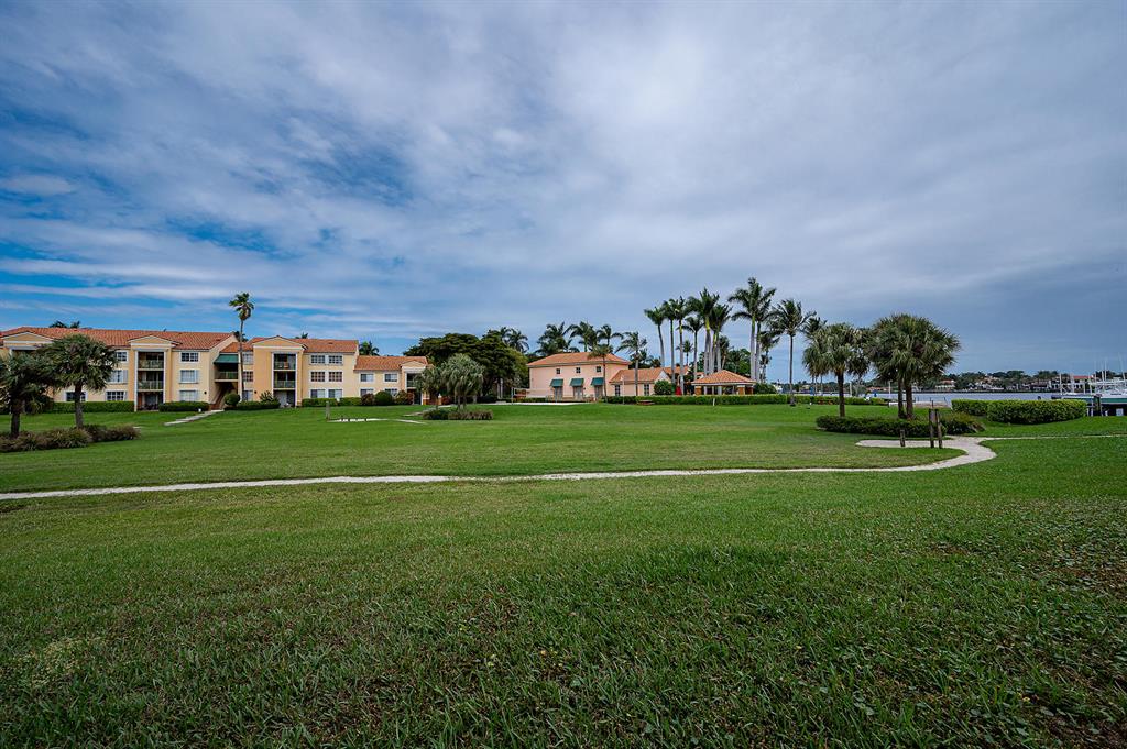 The Yacht Club on the Intracoastal - Residential