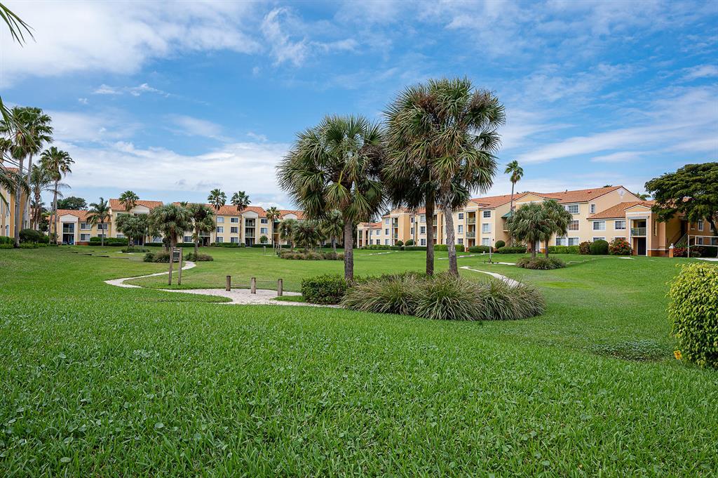 The Yacht Club on the Intracoastal - Residential