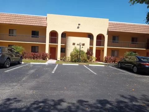 930 SW 9th Street Circle Unit 102, Boca Raton, FL MLS: R11075058