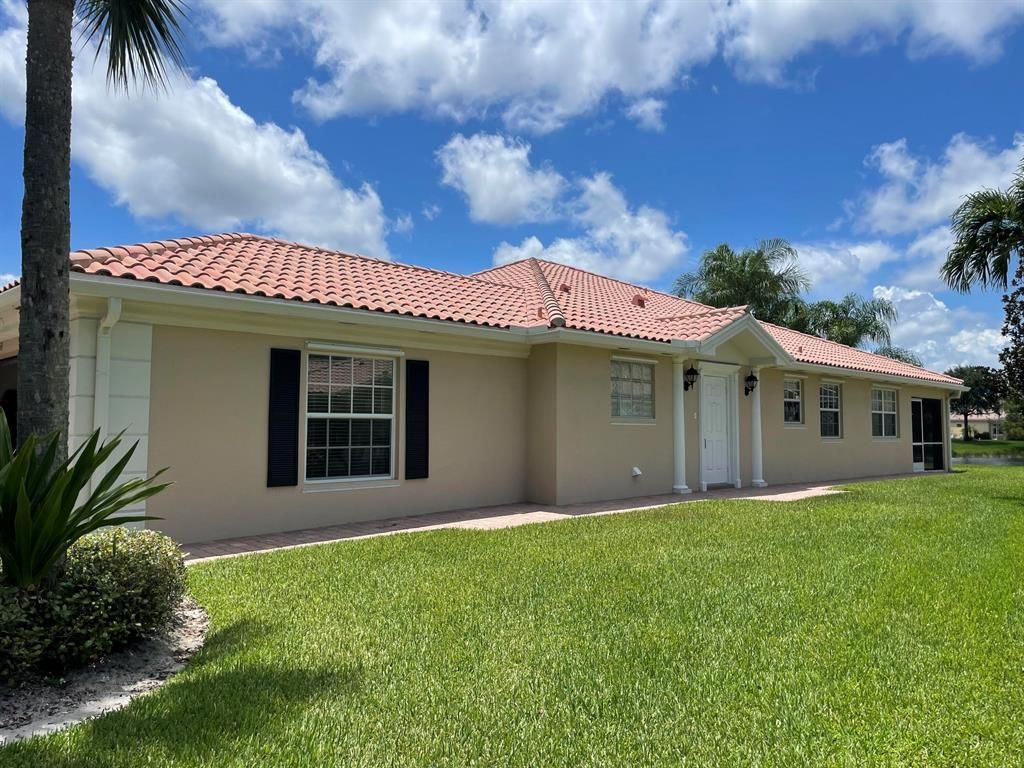 Photo of 5159 Magnolia Bay Circle Cir, Palm Beach Gardens, FL 33418 (MLS # R10819059)