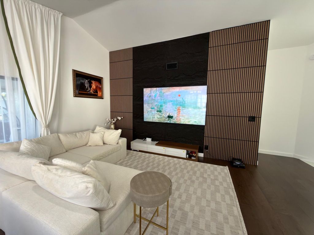 Photo of 13266 Saint Tropez Circle, Palm Beach Gardens, FL 33410 (MLS # R11167079)