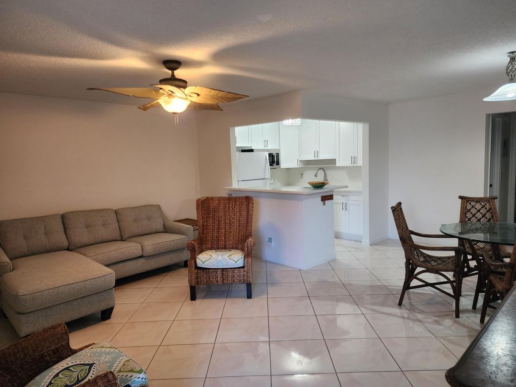 Photo of 200 Horizons 102 W #102, Boynton Beach, FL 33435 (MLS # R11023941)