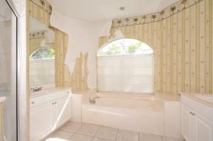 PADDOCK PARK 1 OF WELLING - Residential