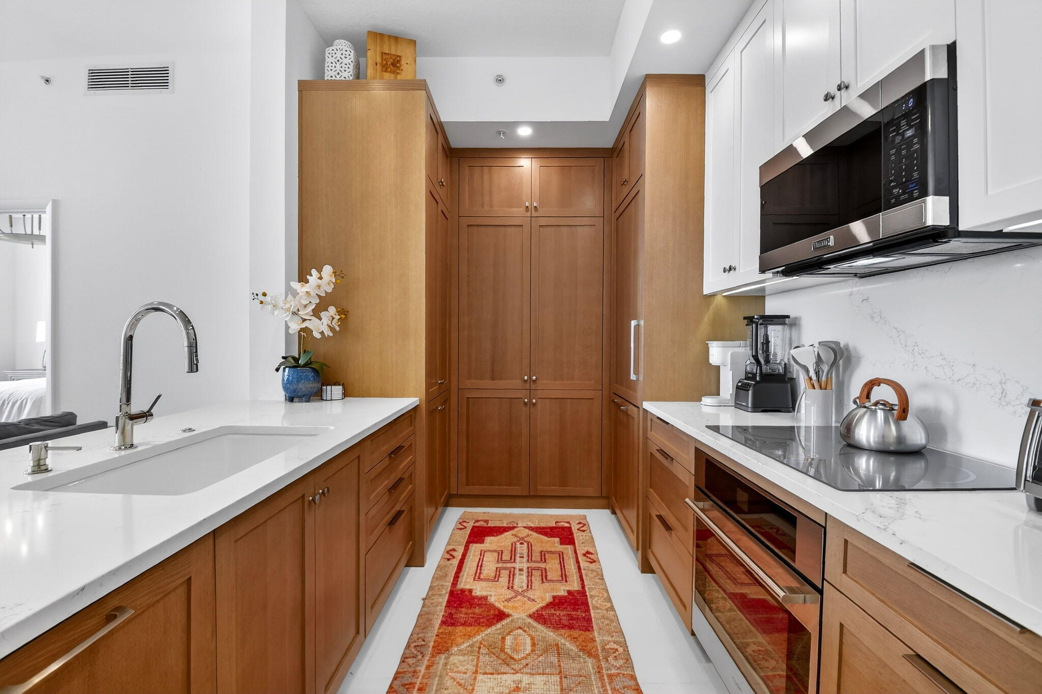 View photos, virtual tours, details... 550 Okeechobee Boulevard Lph-07