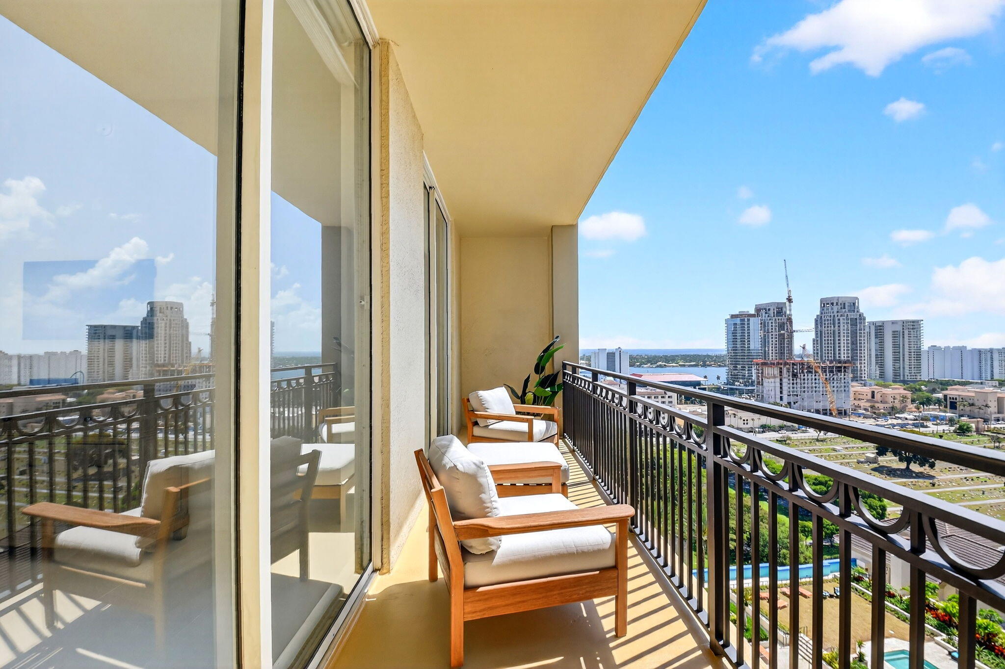View photos, virtual tours, details... 550 Okeechobee Boulevard Lph-07