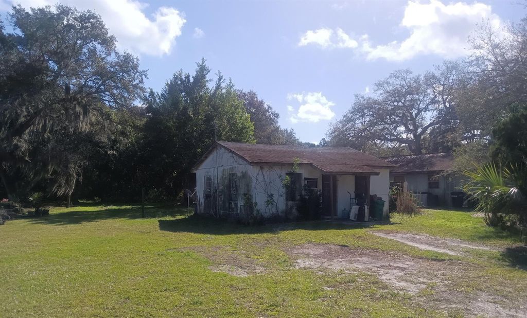 Photo of 2402 N 49th Street, Fort Pierce, FL 34946 (MLS # R10959056)