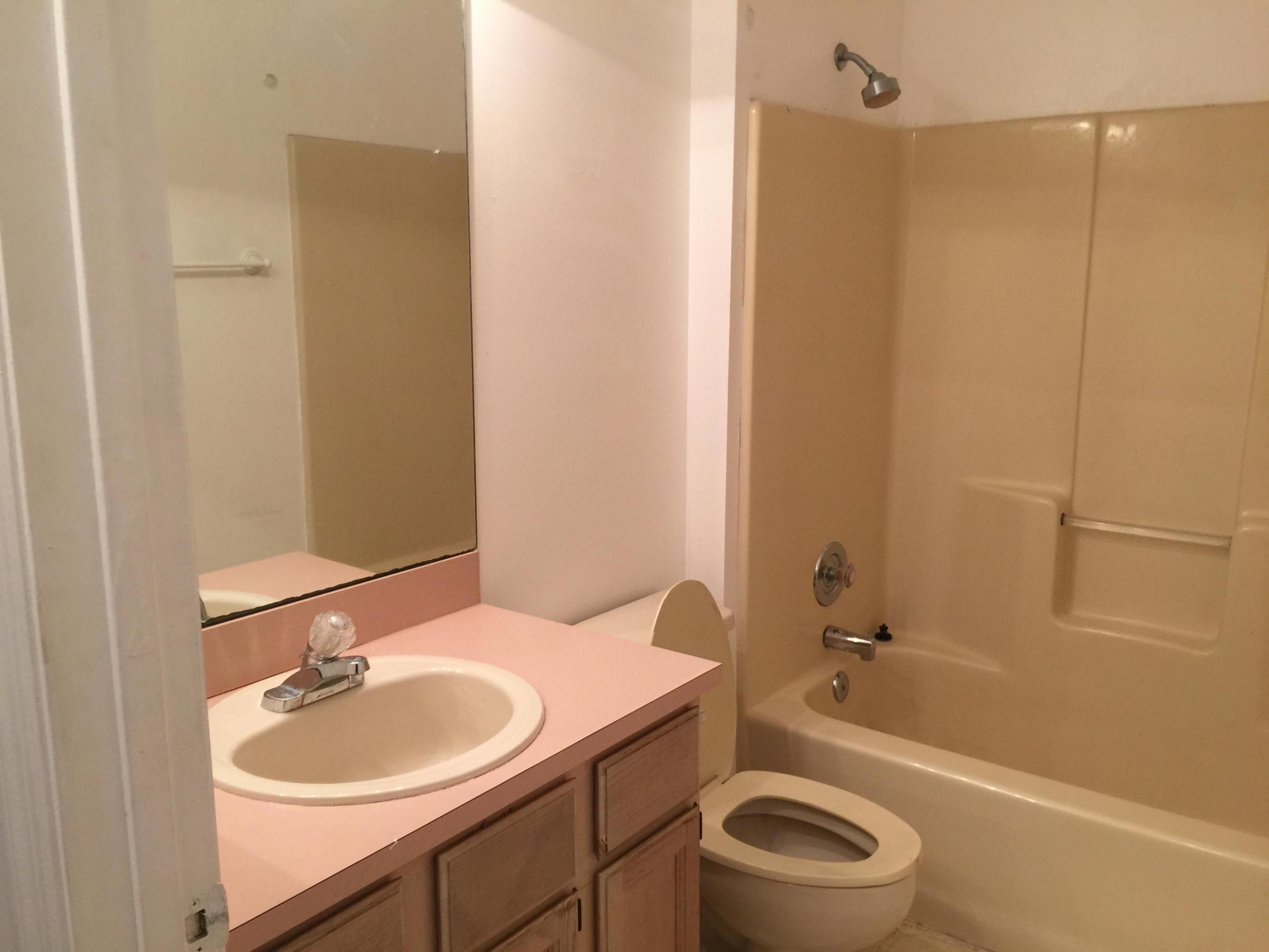 BOYNTON LAKES North - Residential Lease