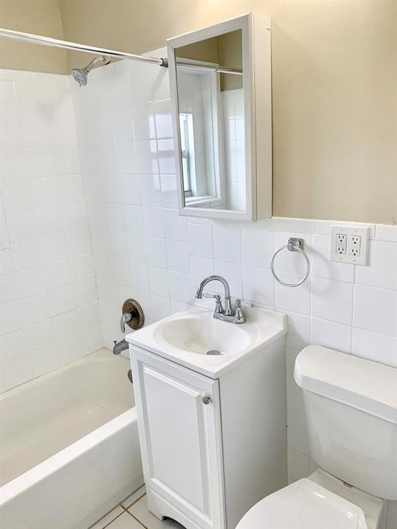 FOREST HILL VILLAGE 1 - Residential