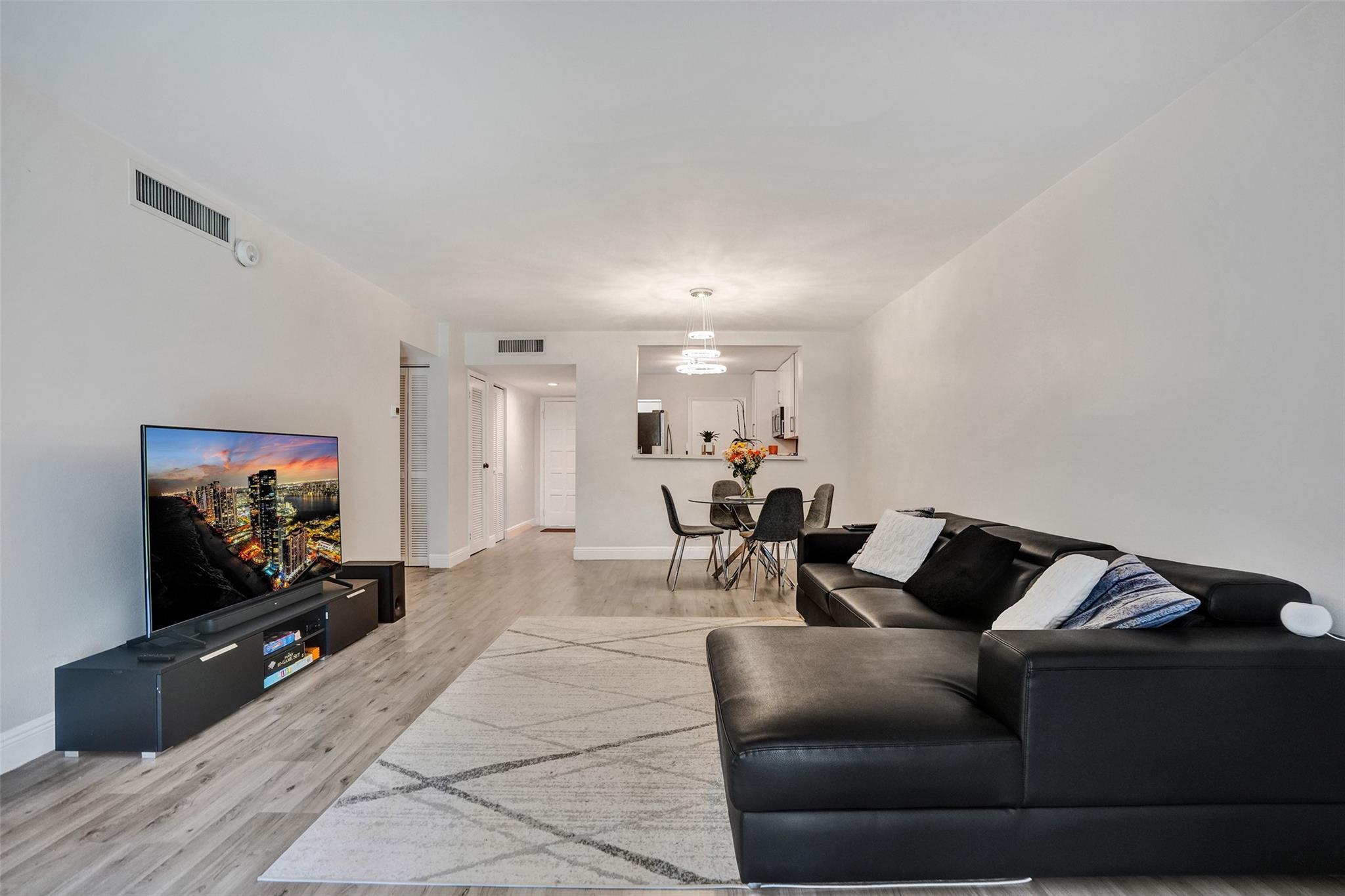 6260 S Falls Cir dr 102