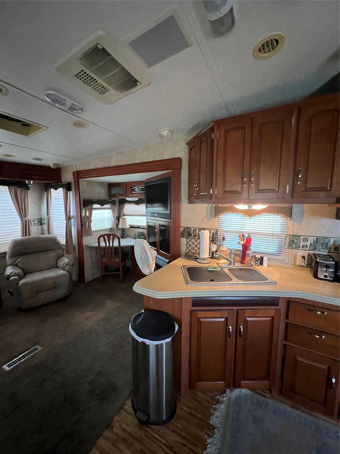 Ancient Oaks RV Rest 02 - Residential