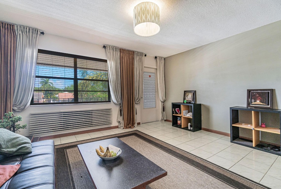 Carlton Arms - Residential