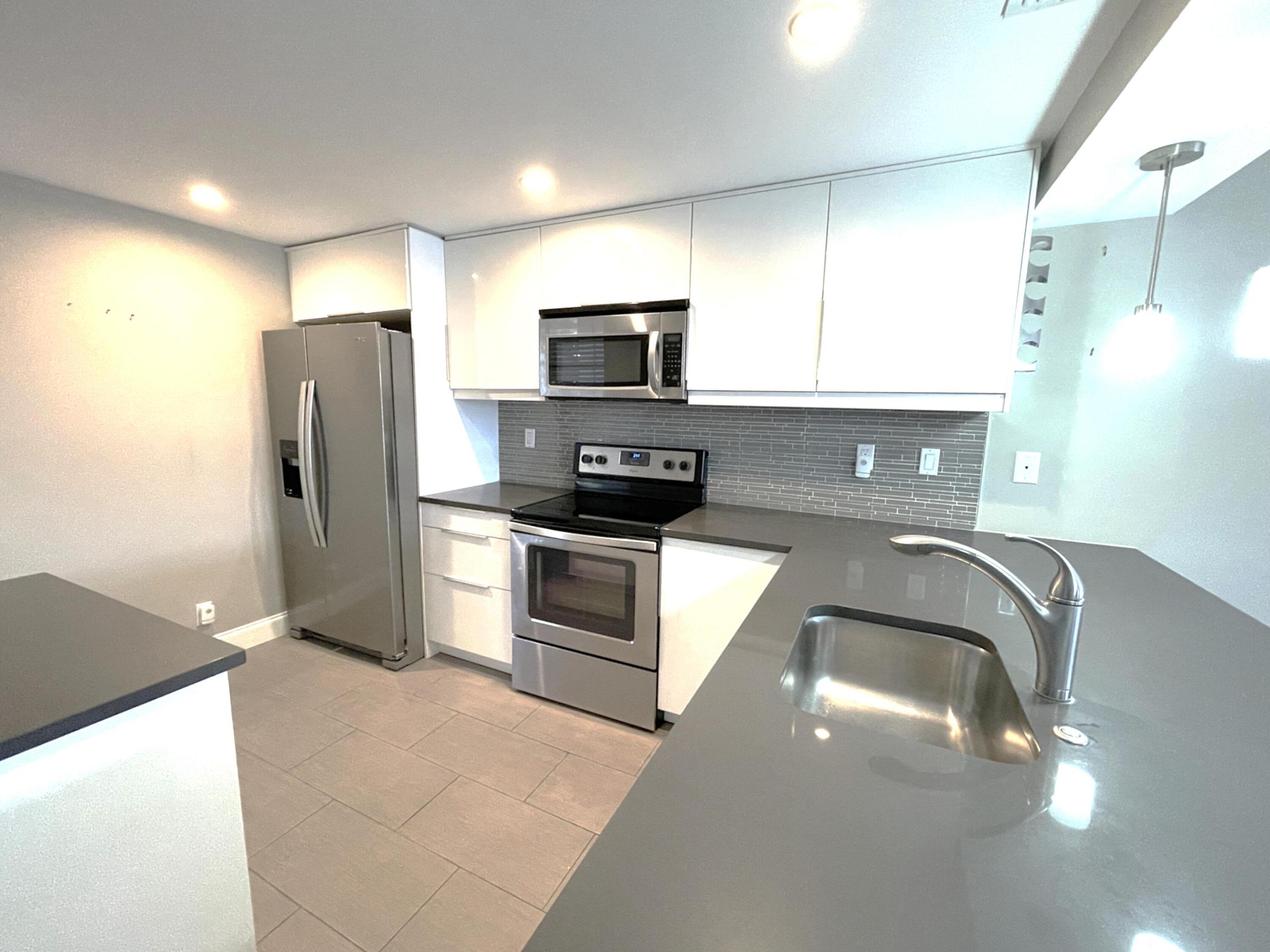 3 Royal Palm Way 2050