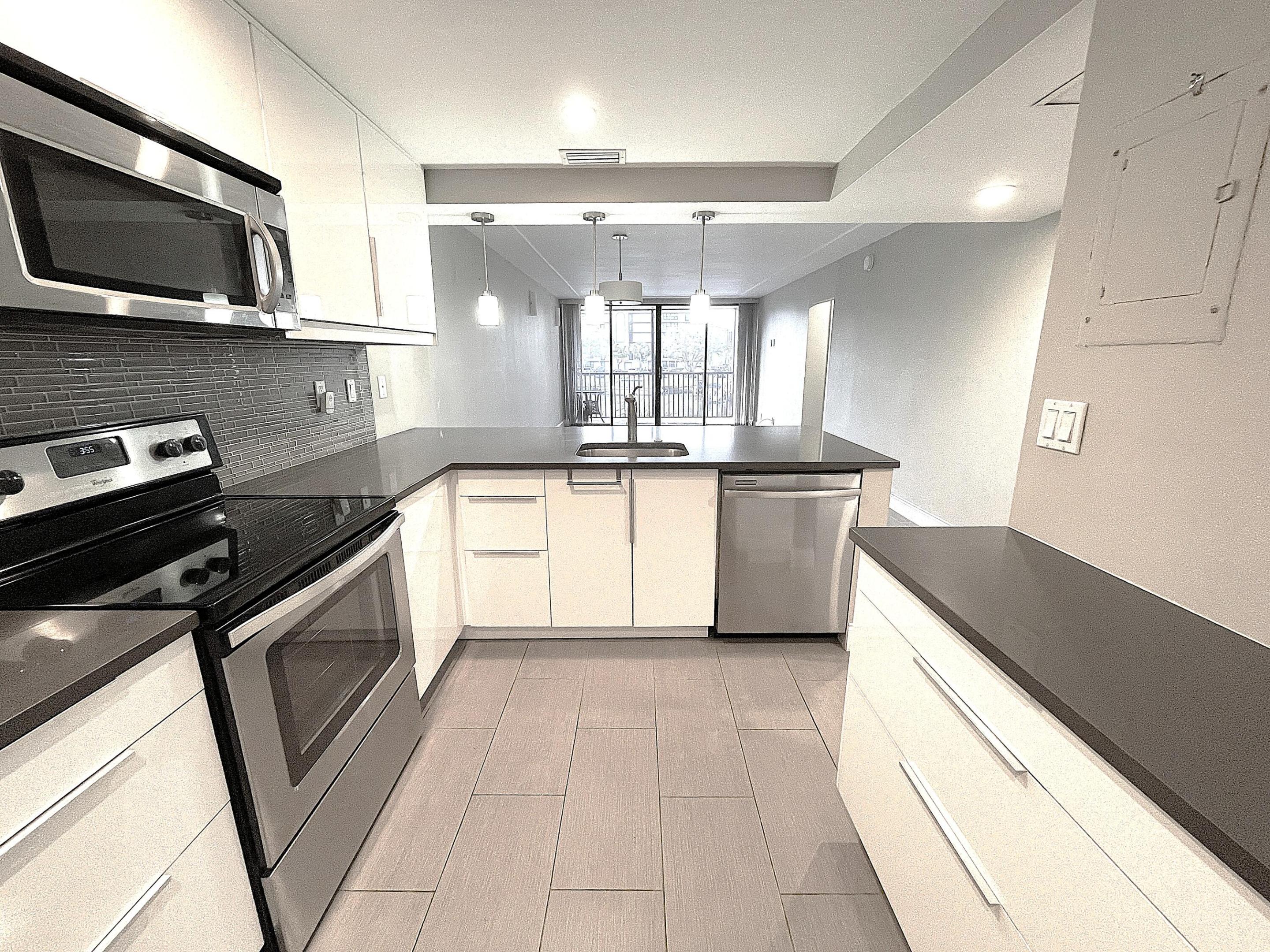 3 Royal Palm Way 2050