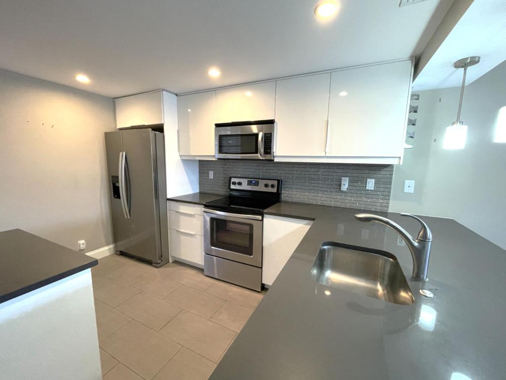 3 Royal Palm Way 2050