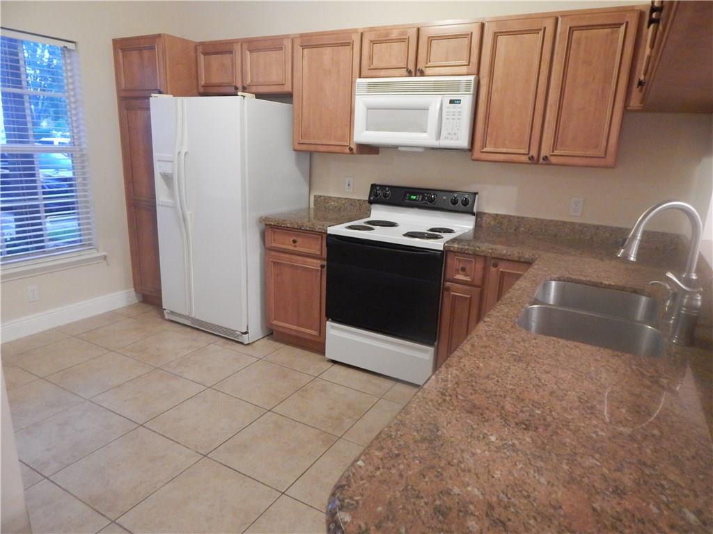 CORAL REEF CLUB - Residential Lease