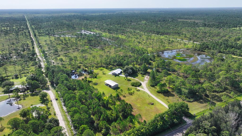 Photo of 12050 138th Avenue, Fellsmere, FL 32948 (MLS # B26019249)