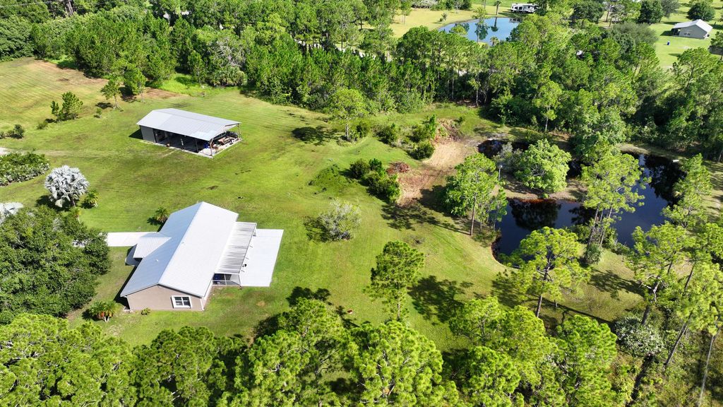 Photo of 12050 138th Avenue, Fellsmere, FL 32948 (MLS # B26019249)