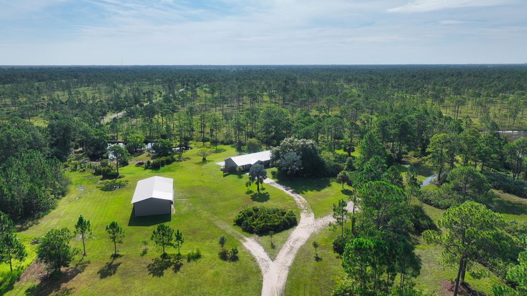 Photo of 12050 138th Avenue, Fellsmere, FL 32948 (MLS # B26019249)