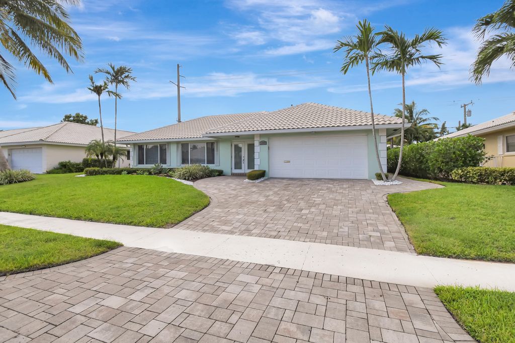 Photo of 1343 Walnut Terrace, Boca Raton, FL 33486 (MLS # R11029499)