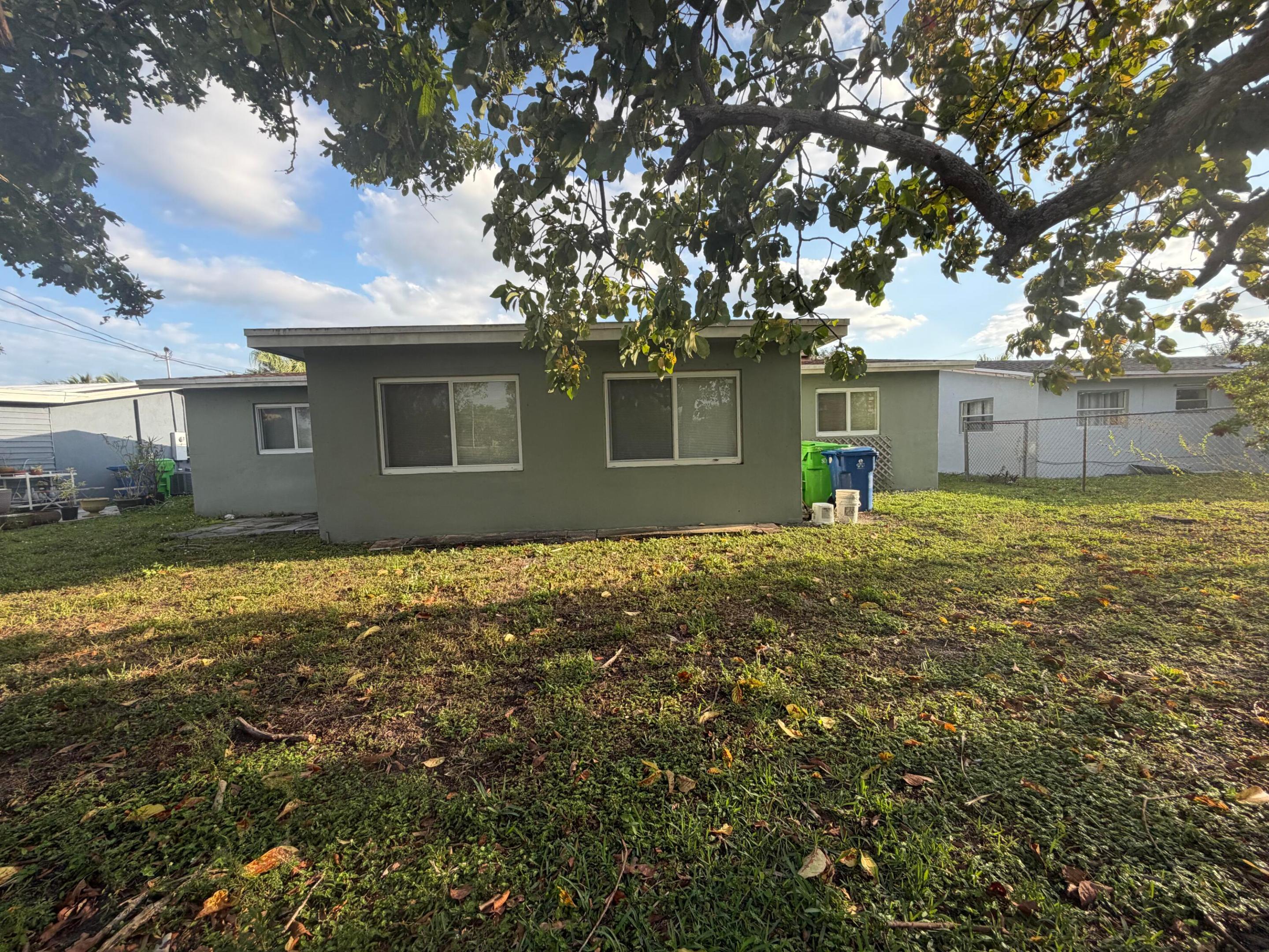 SUNRISE GOLF VILLAGE THIRD ADD - Residential