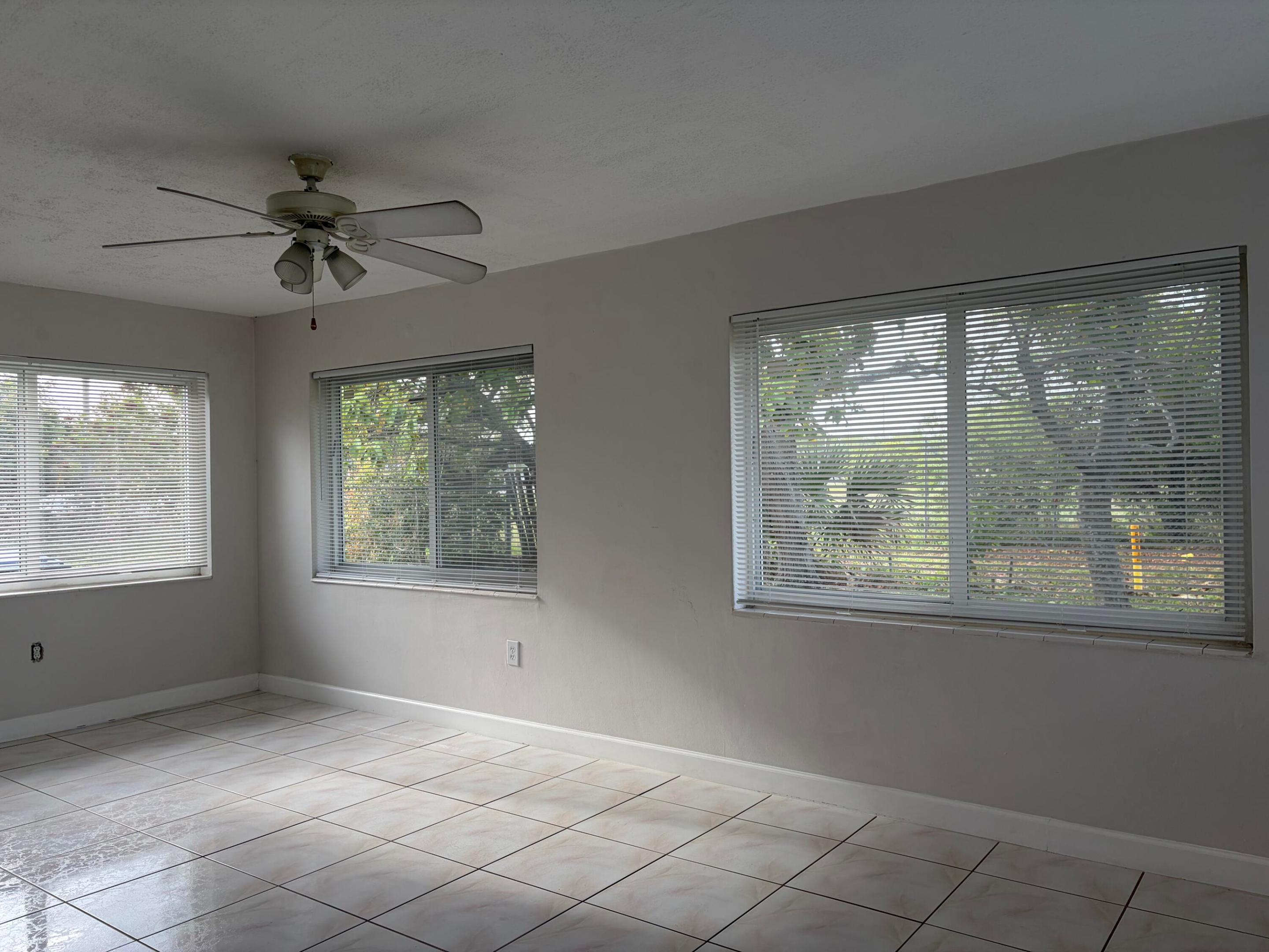 SUNRISE GOLF VILLAGE THIRD ADD - Residential