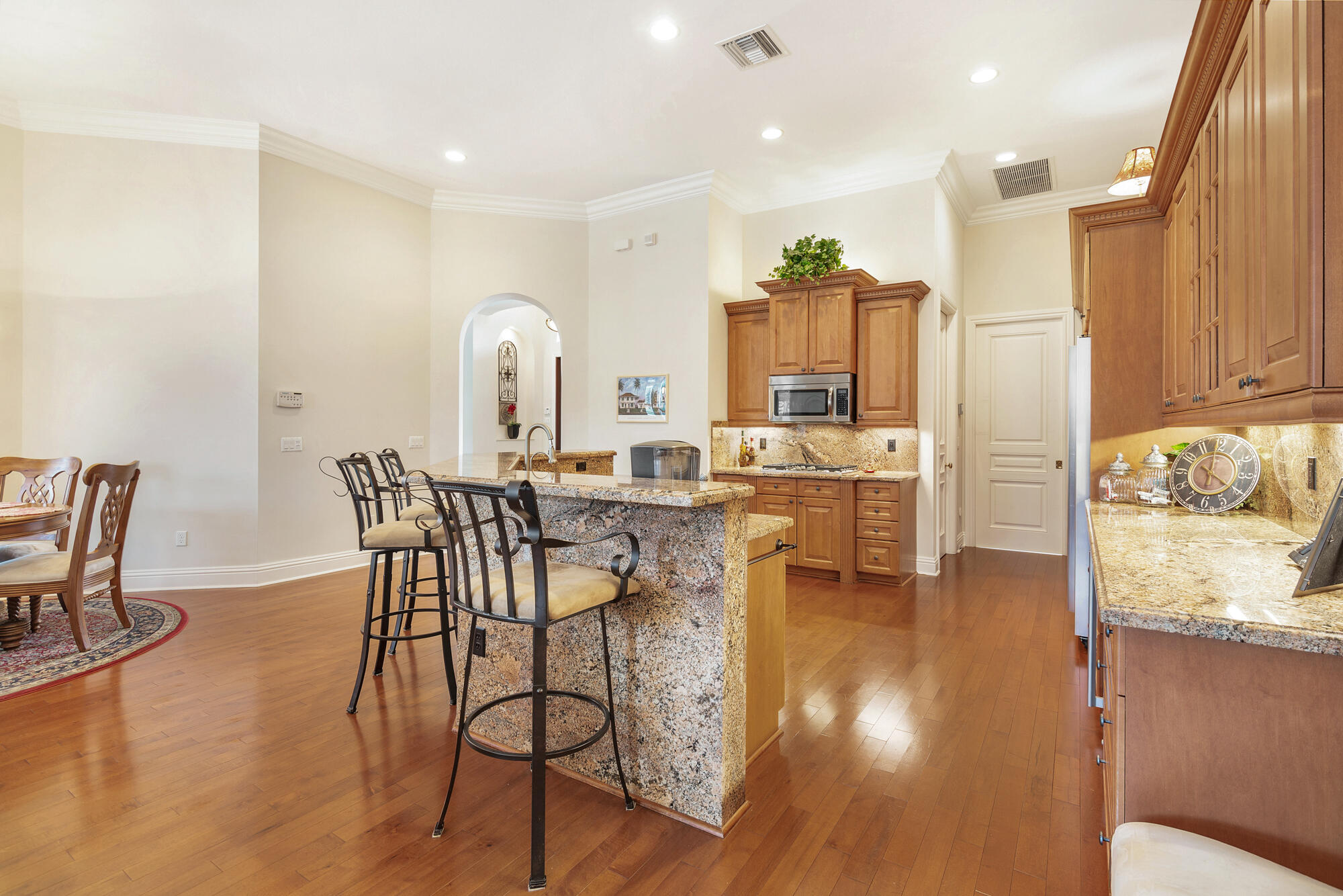 ATLANTIS CITY OF 16-E - Residential