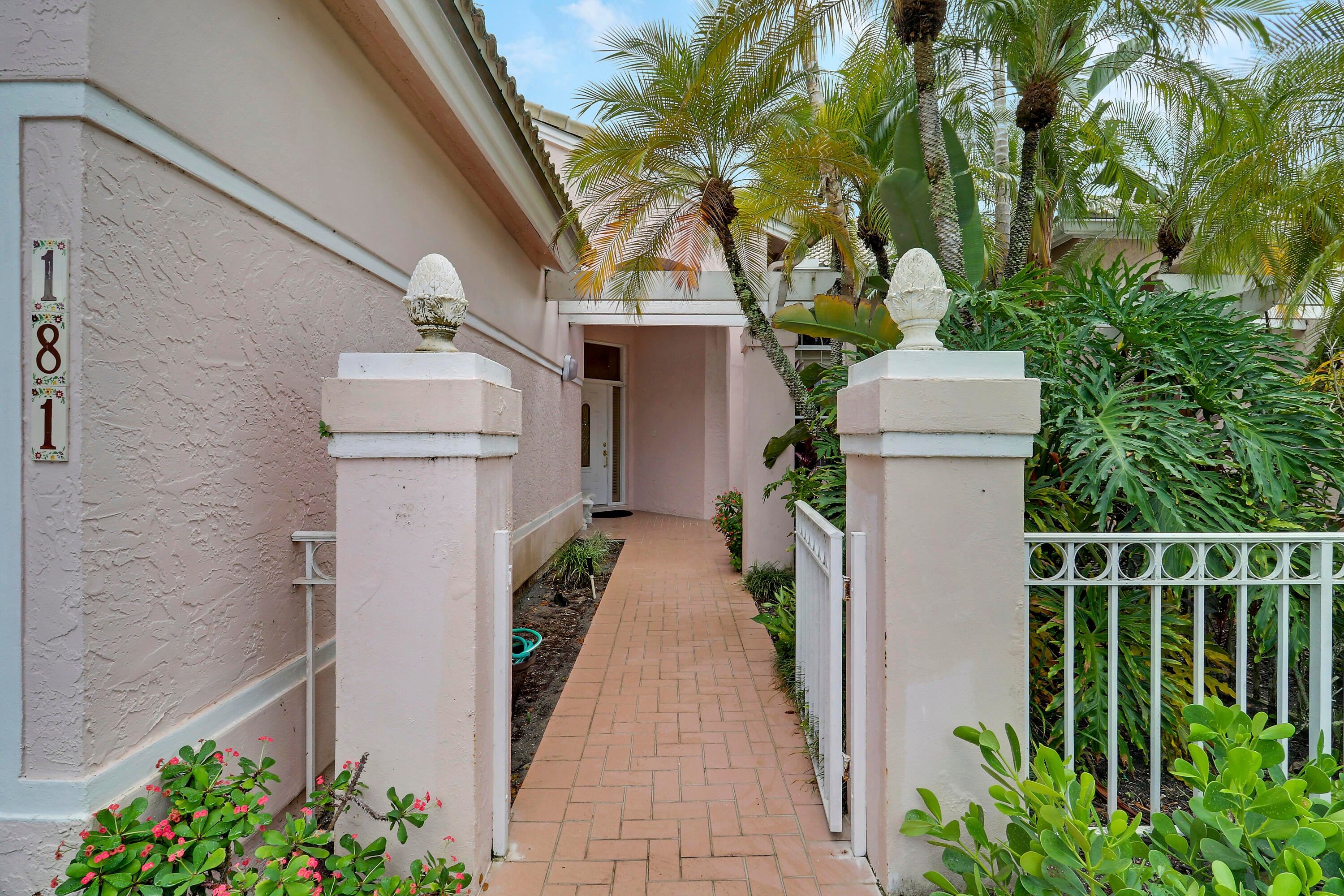 181 Green Point Circle 181