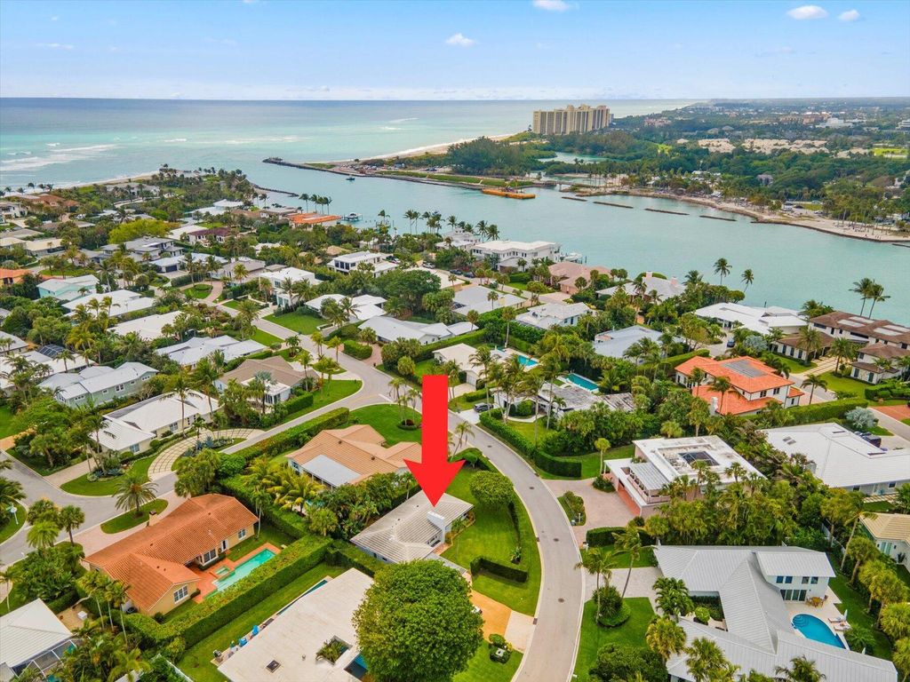Photo of 182 Beacon Lane, Jupiter Inlet Colony, FL 33469 (MLS # R11098281)