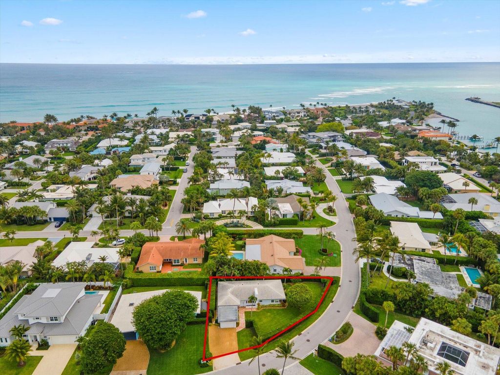 Photo of 182 Beacon Lane, Jupiter Inlet Colony, FL 33469 (MLS # R11098281)