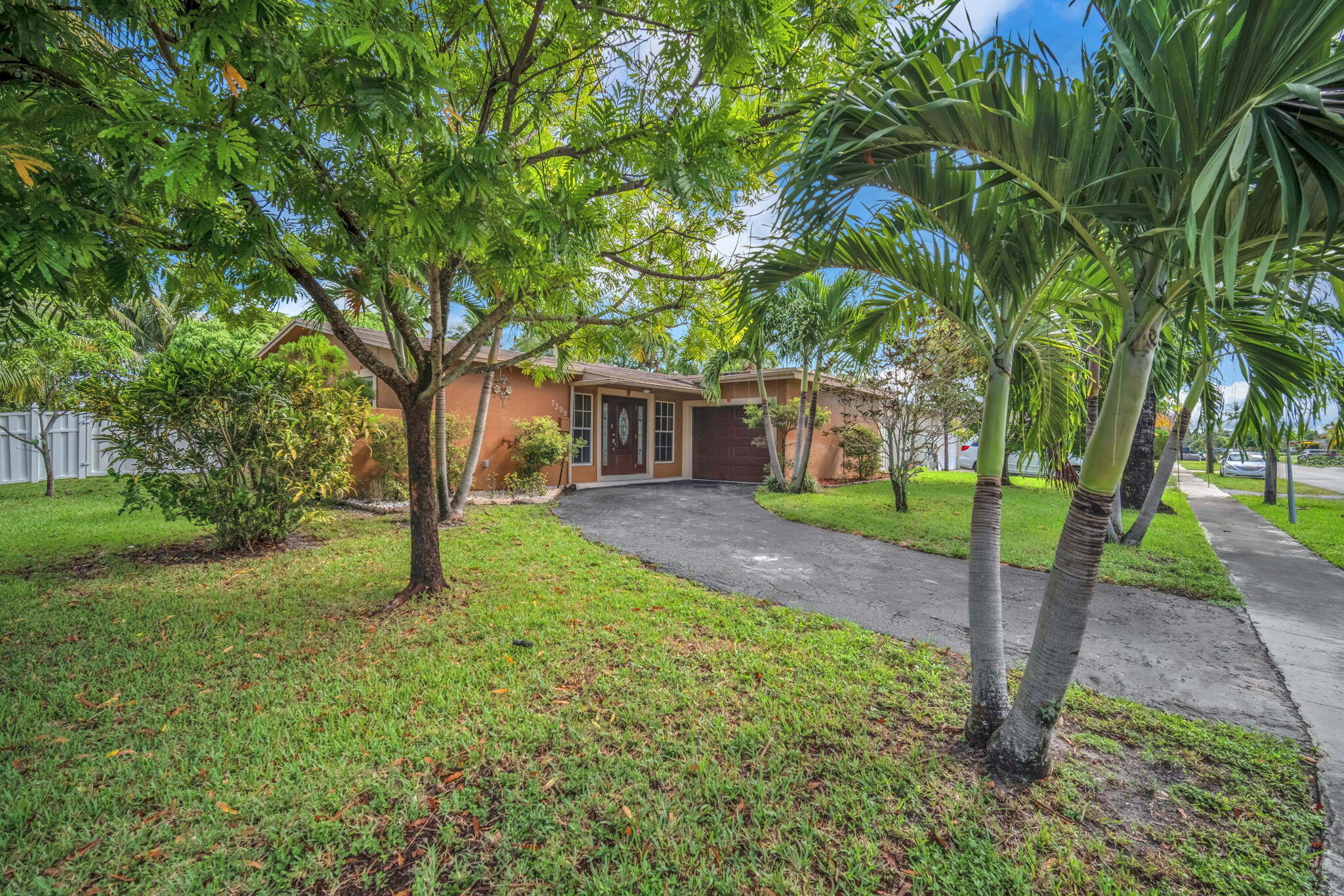 7399 NW 20TH Court