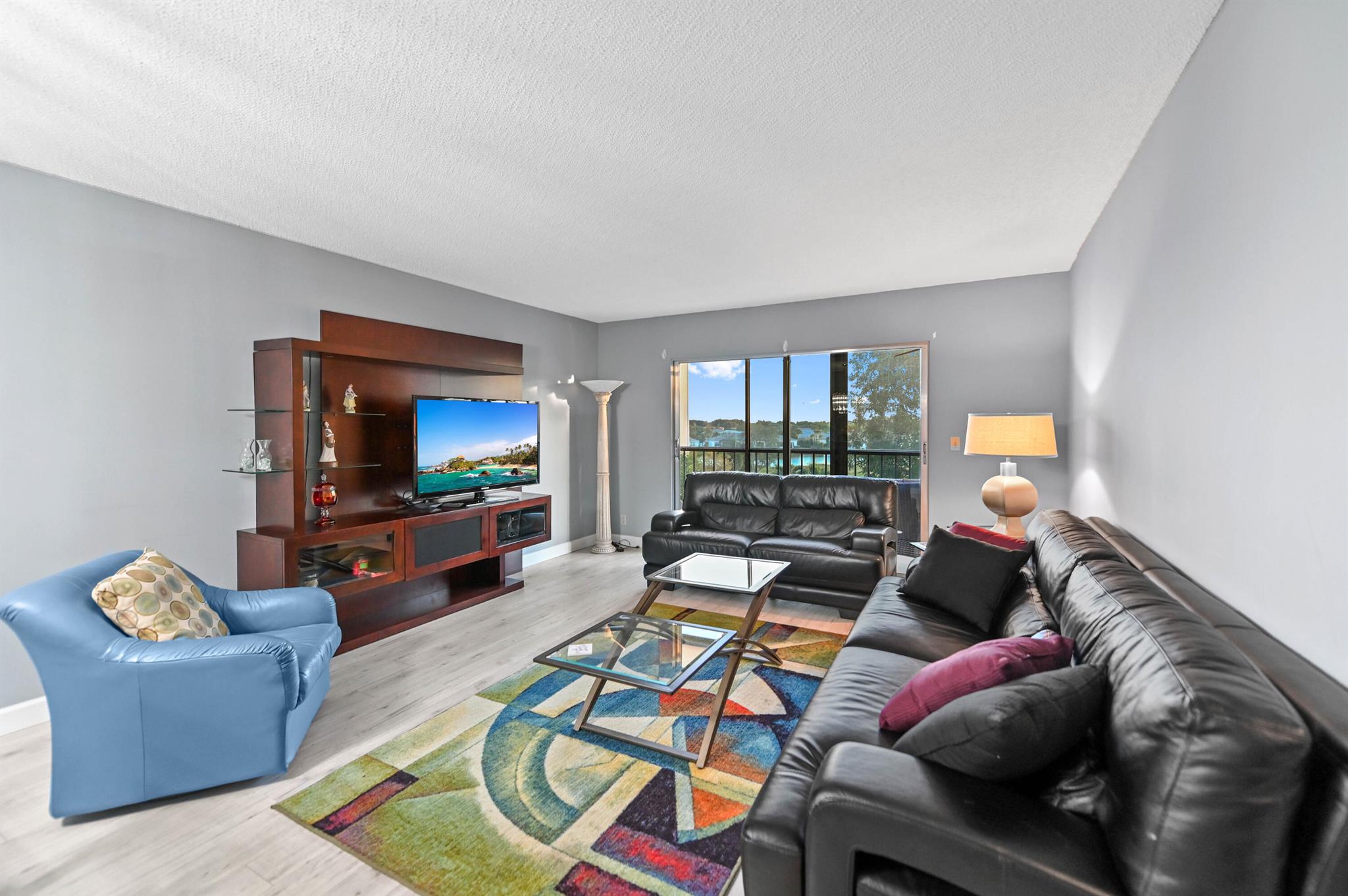 HUNTINGTON LAKES - Residential