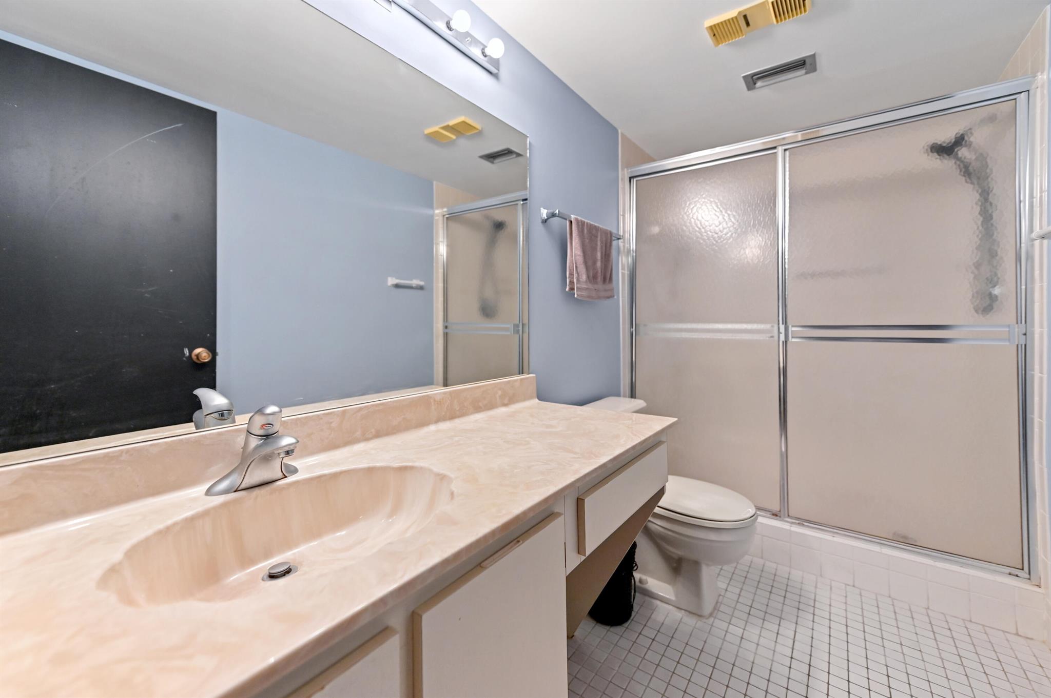 HUNTINGTON LAKES - Residential