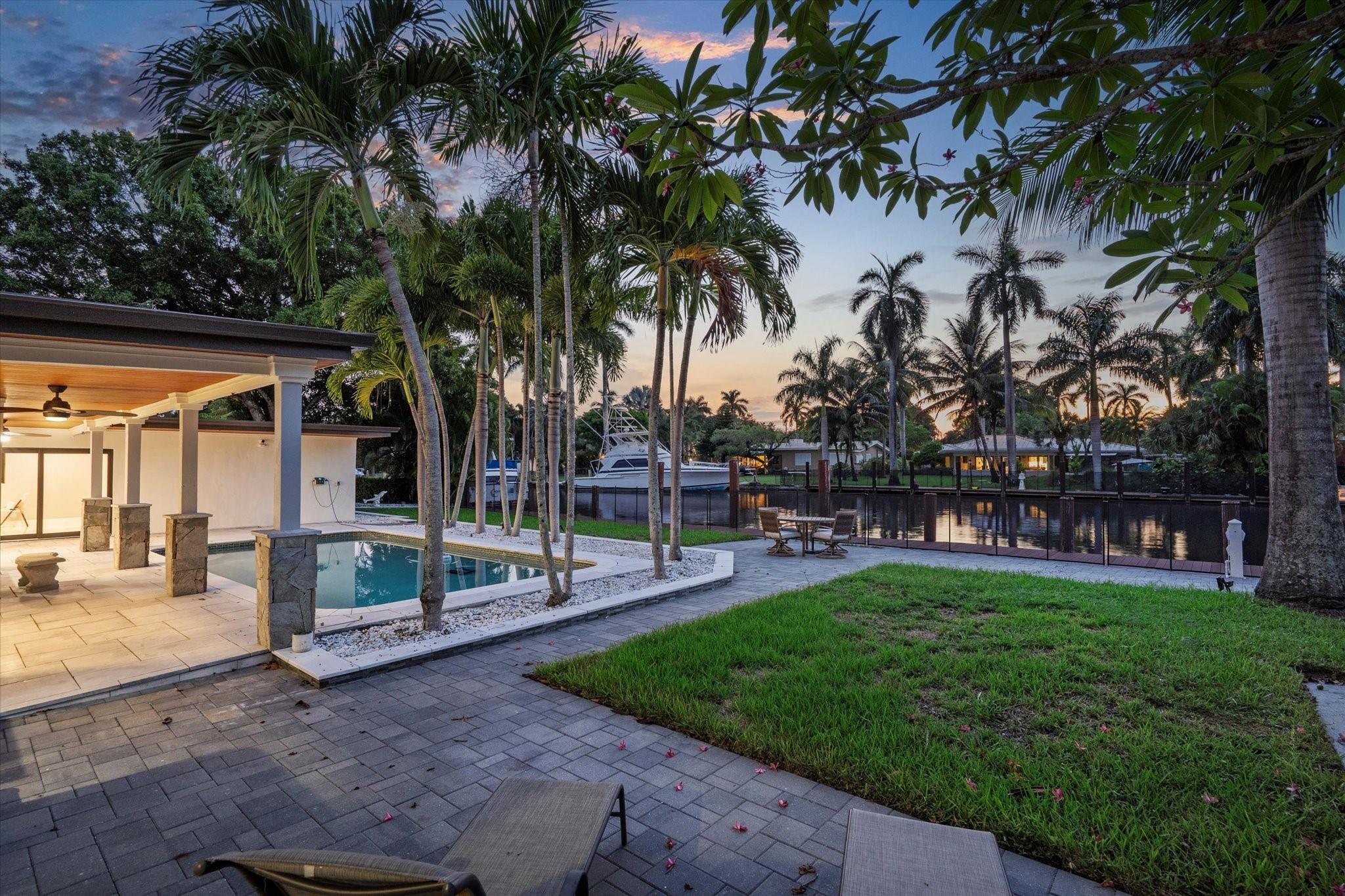 2587 SW 30th Ave