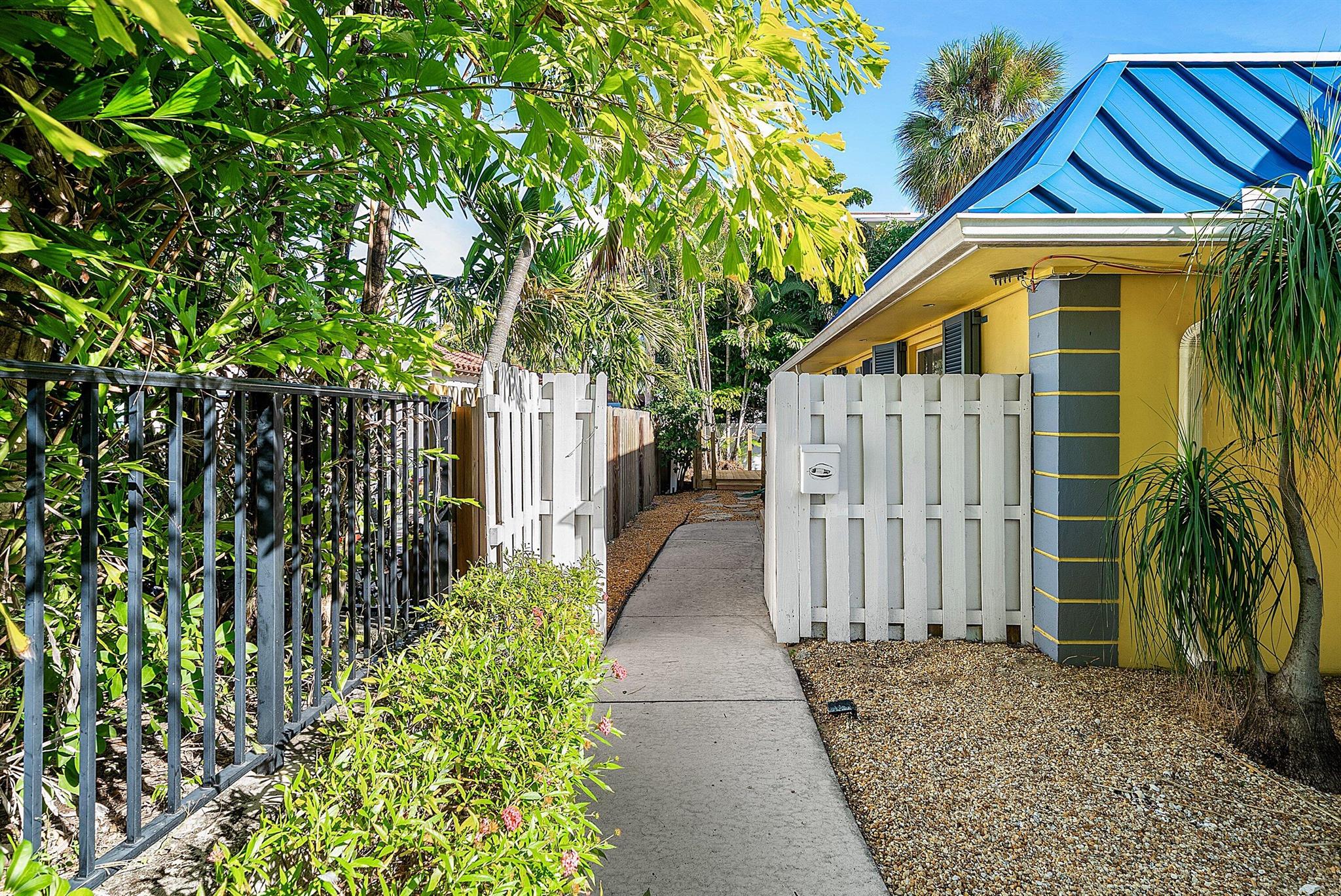 DELRAY TOWN OF - Residential Income