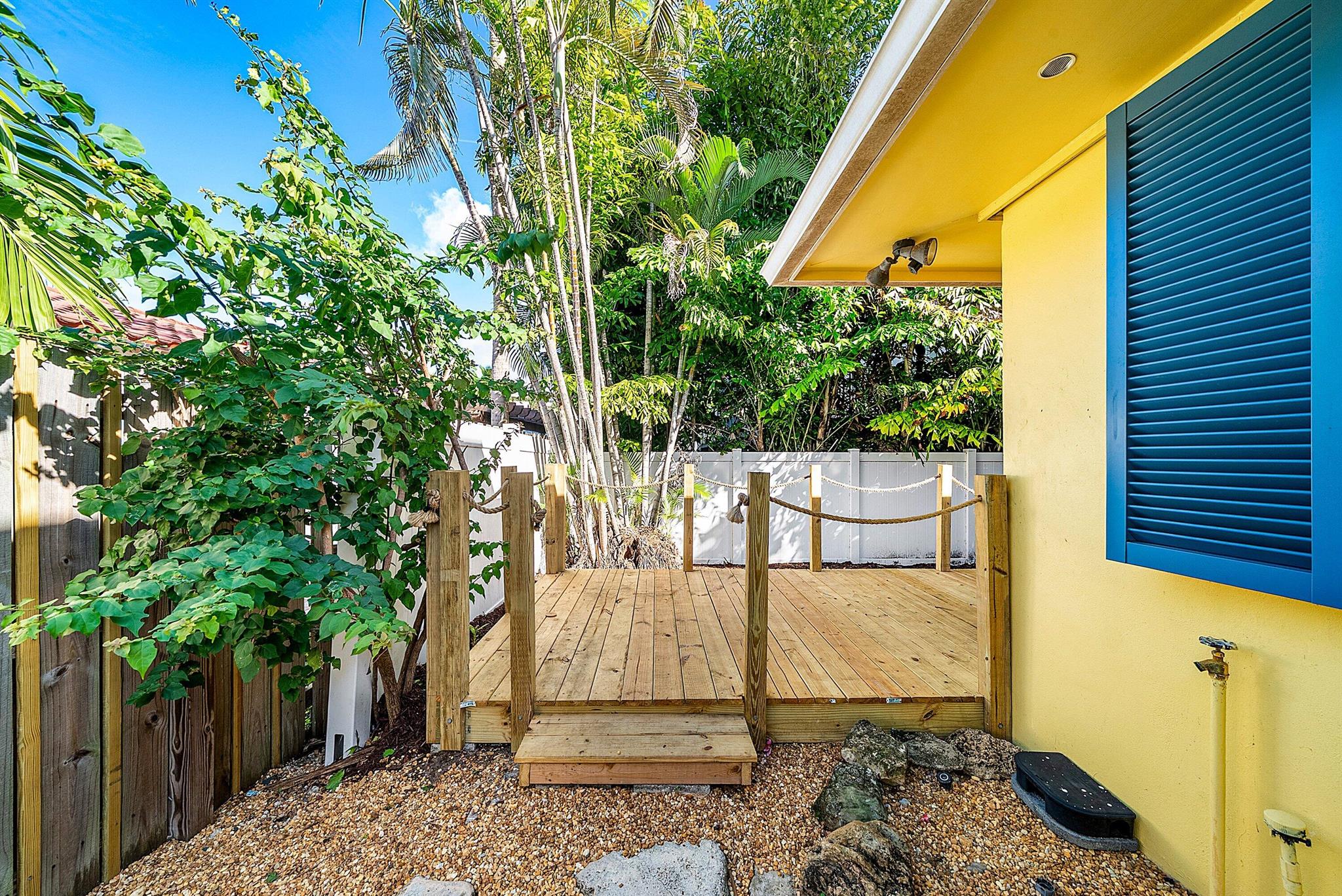 DELRAY TOWN OF - Residential Income