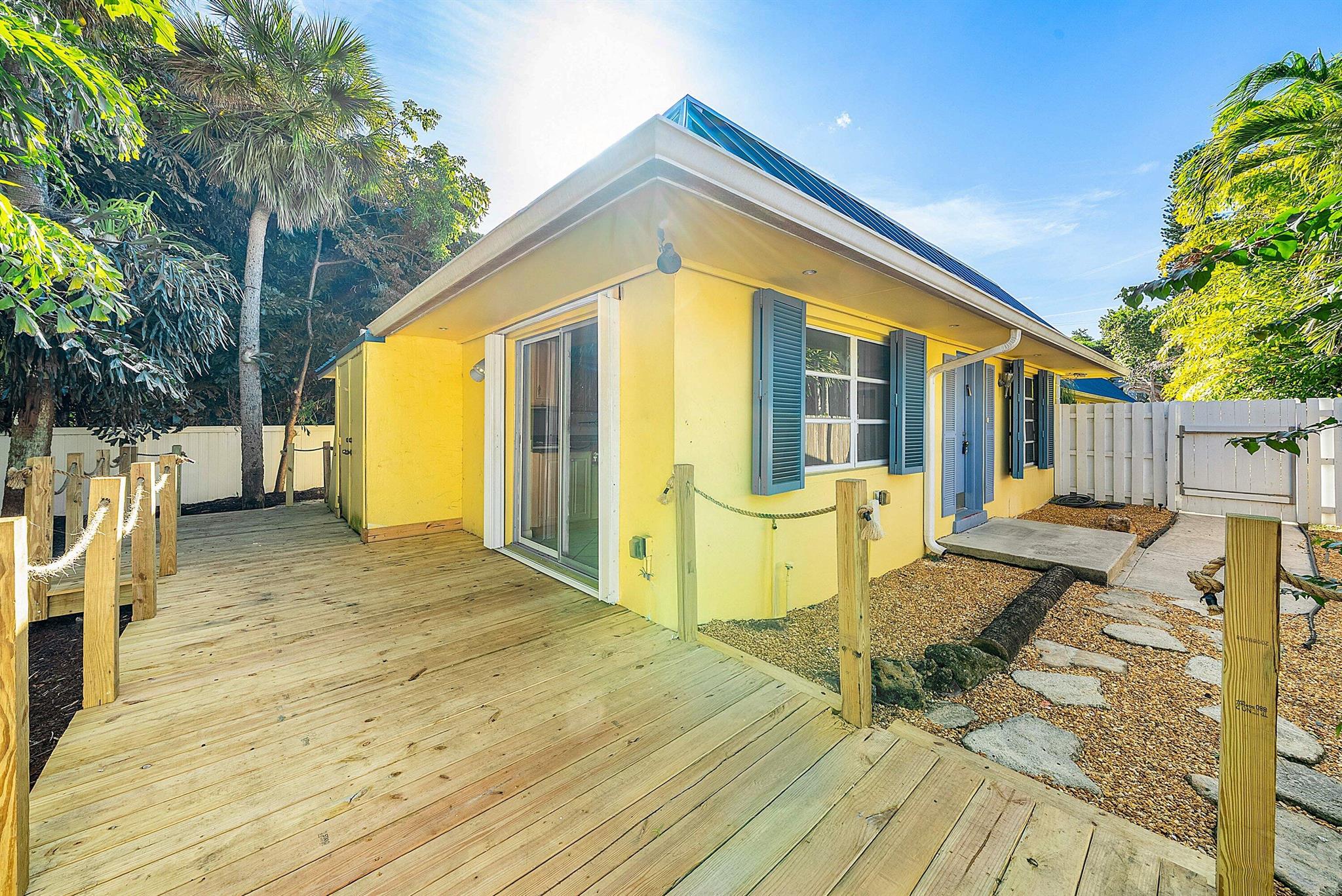 DELRAY TOWN OF - Residential Income