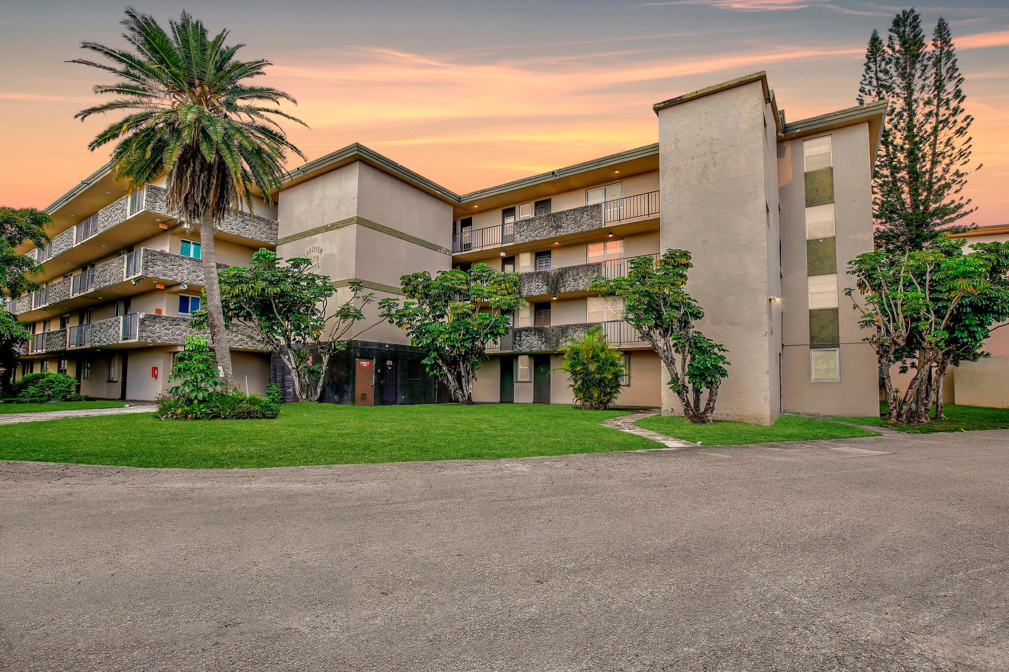 5275 NW 10th Court 405