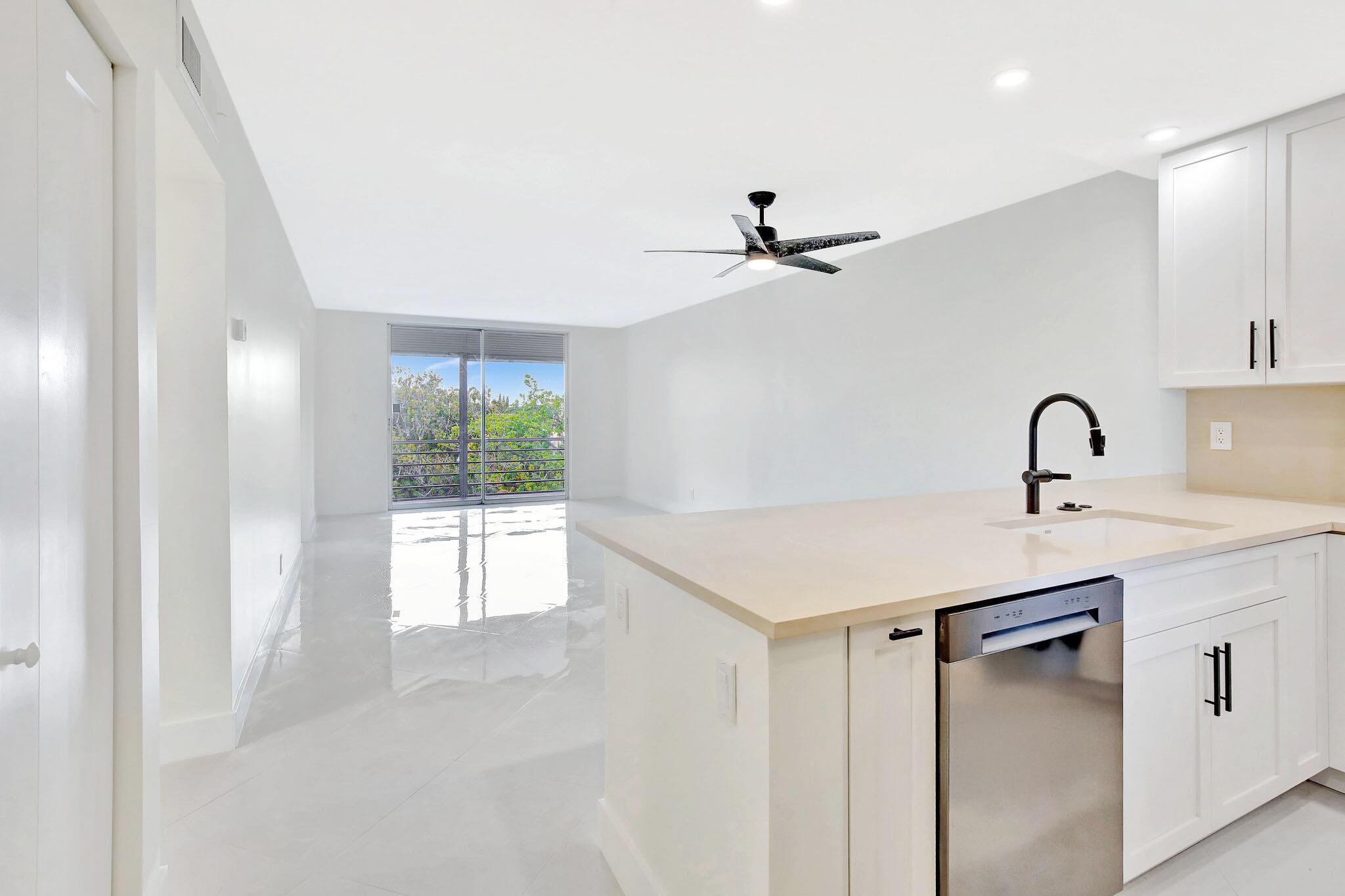 5275 NW 10th Court 405
