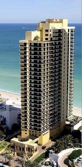 SAYAN CONDO - Residential