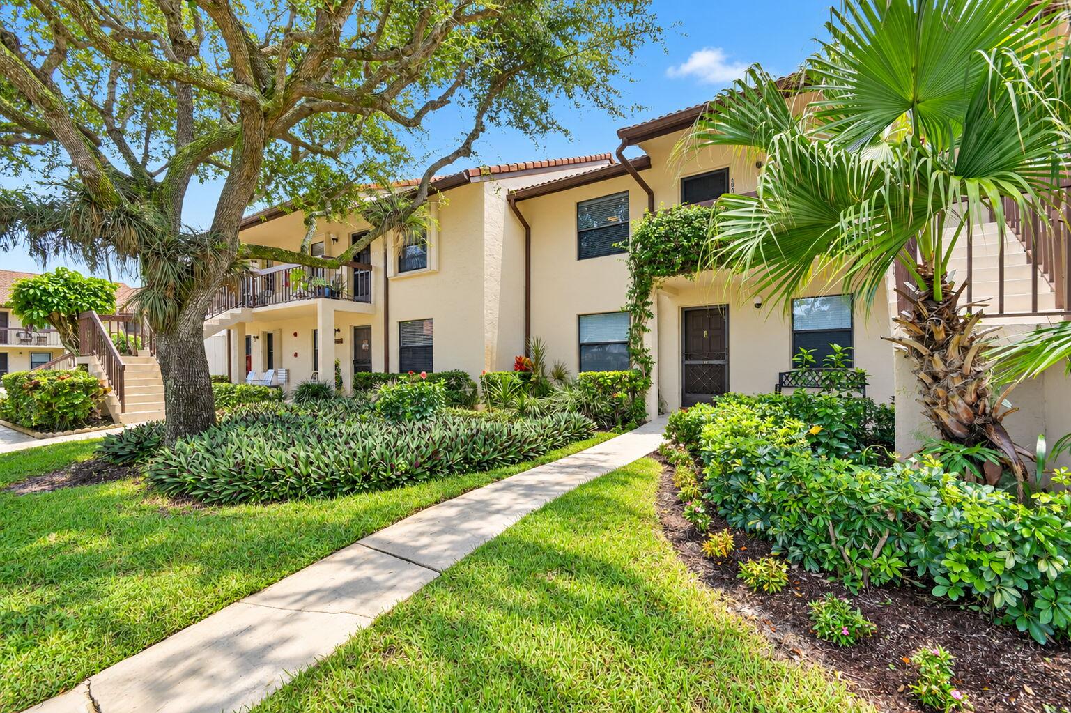 4570 LUCERNE LAKES Boulevard E 203